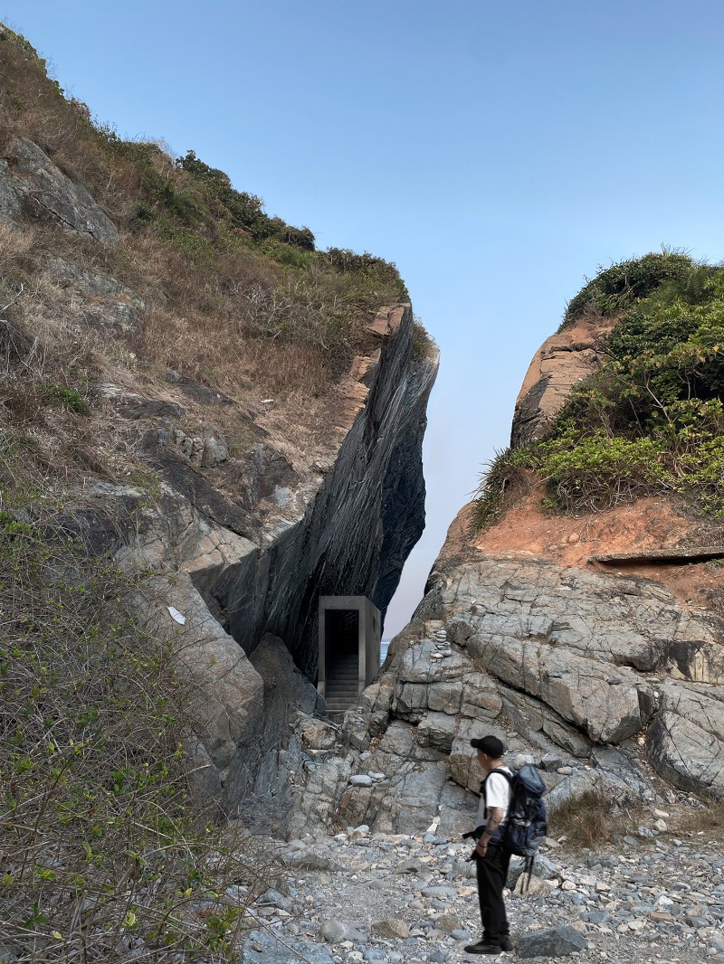 Echoes of the Past- An Aeolian Memorial of the Thunder Cave from the 21st Century A