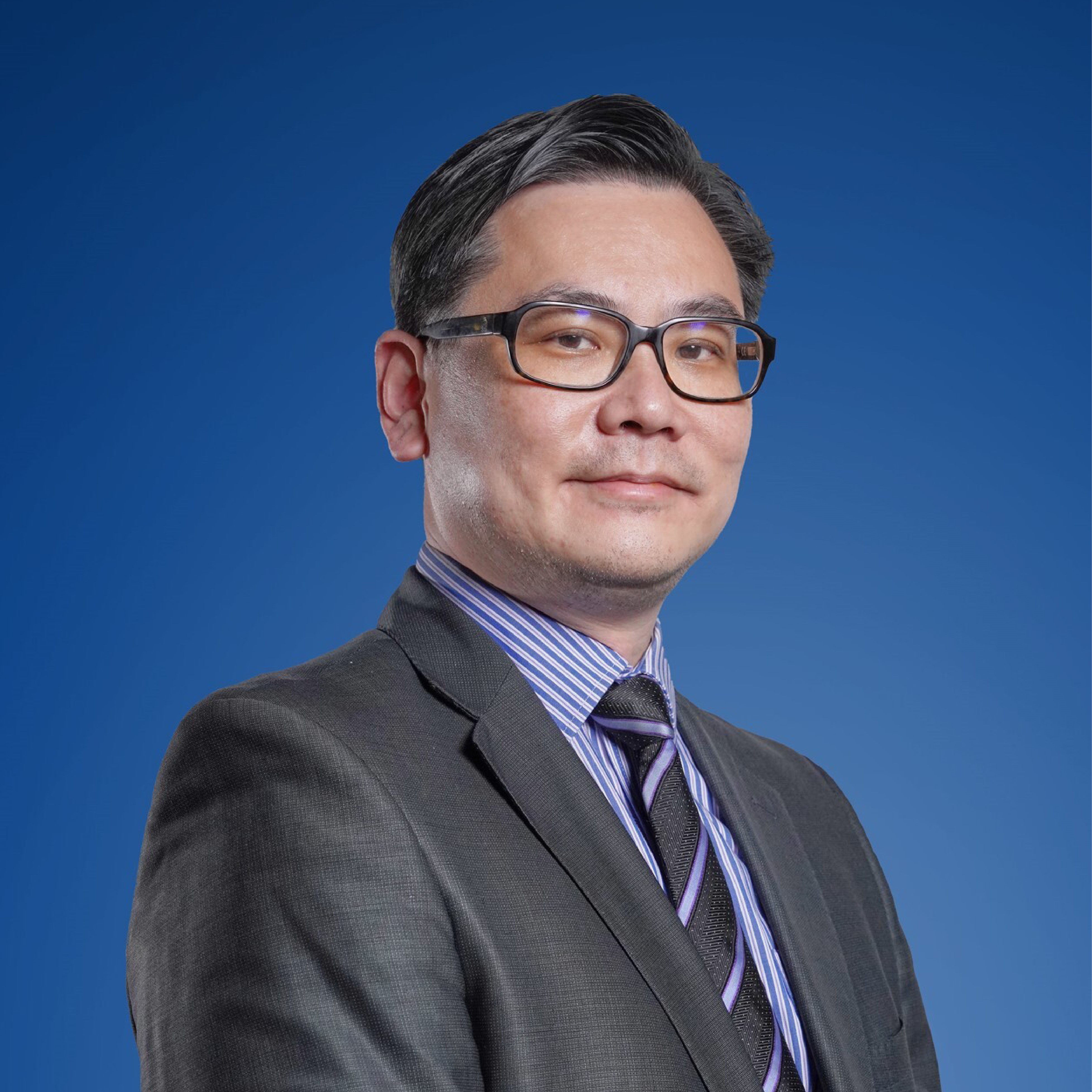 Mr Albert Leung