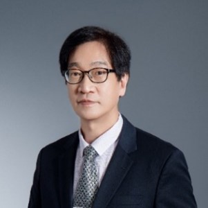 Dr lau kit-hung