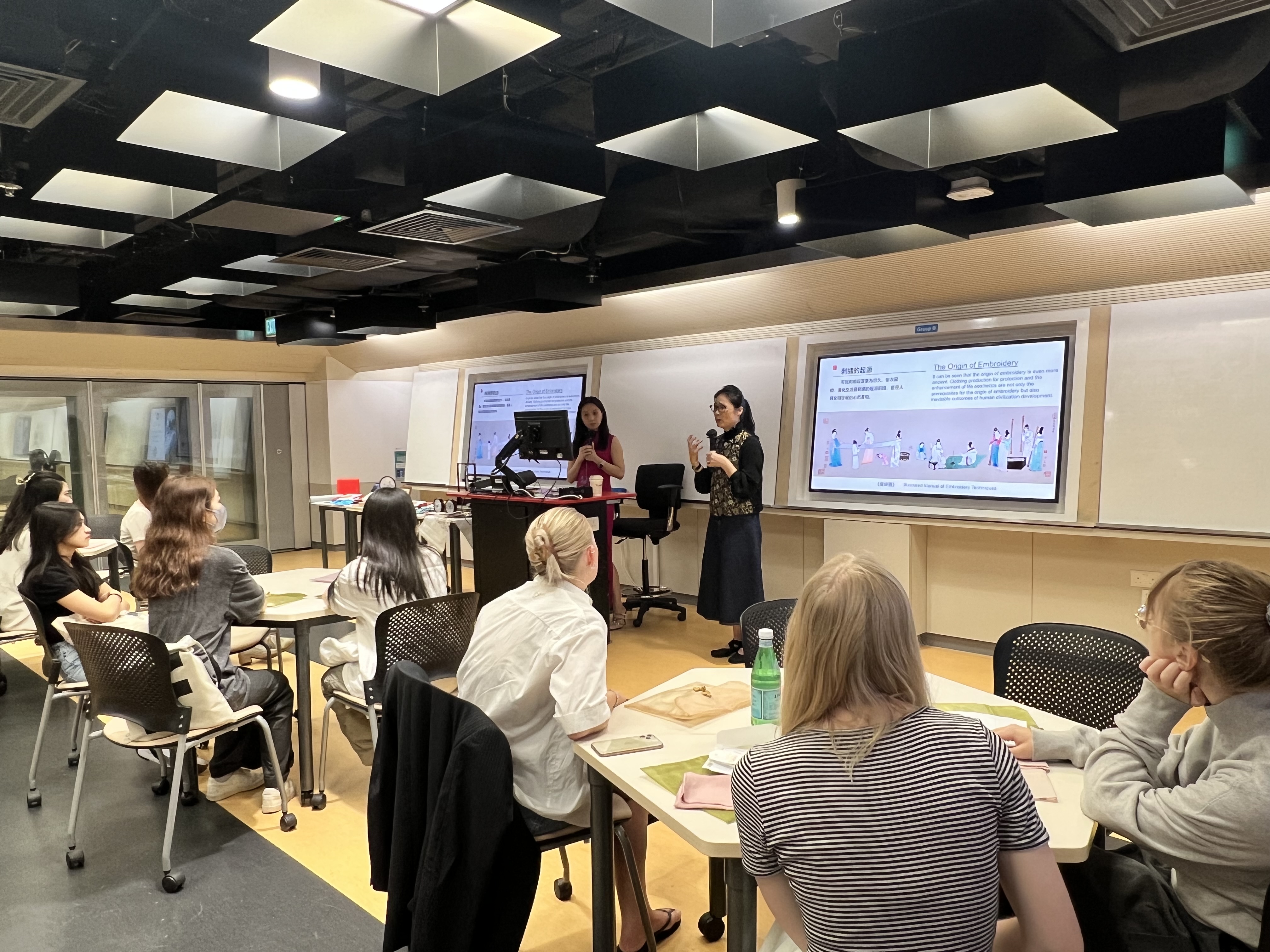 1028 Art on Fingers2