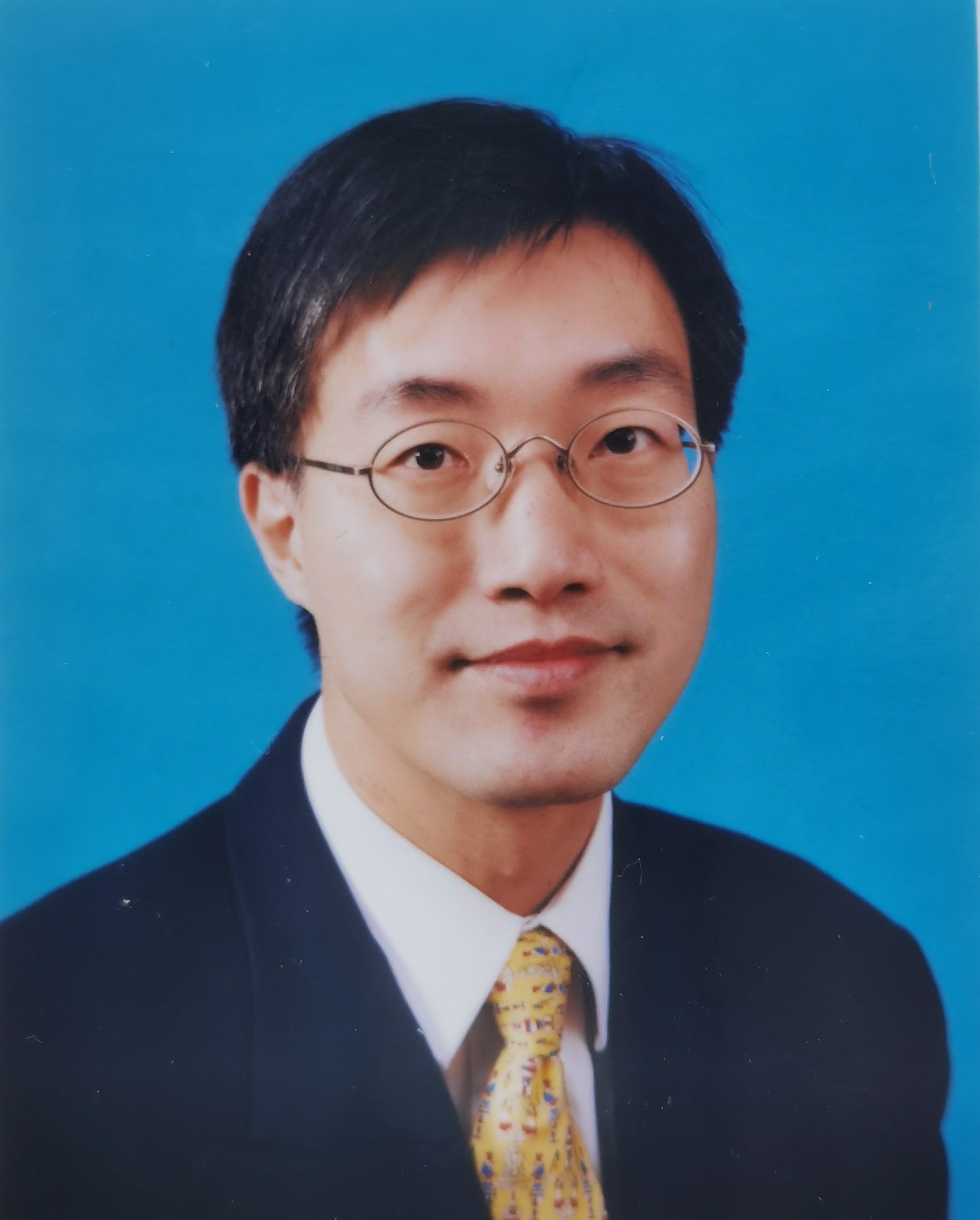 Dr Chester To School of Fashion and Textiles