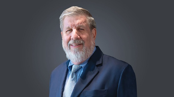 2025_William_Heinecke_581x325px