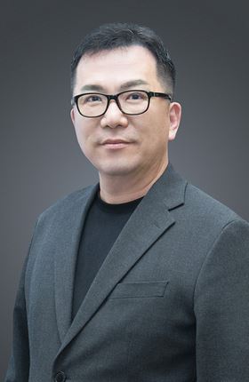 Dr John Yoo