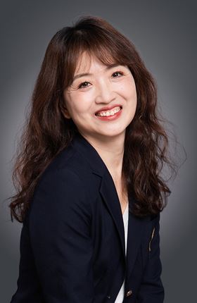 Prof. Kam Hung