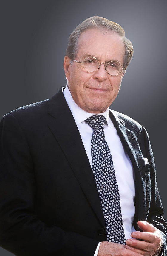 Mr Horst Schulze