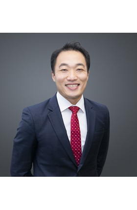 Dr Shin Seunghun