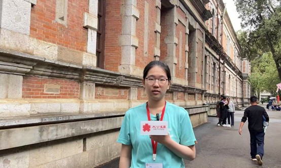 眼科视光学专业 谭颖渝同学  谭旻煦 摄