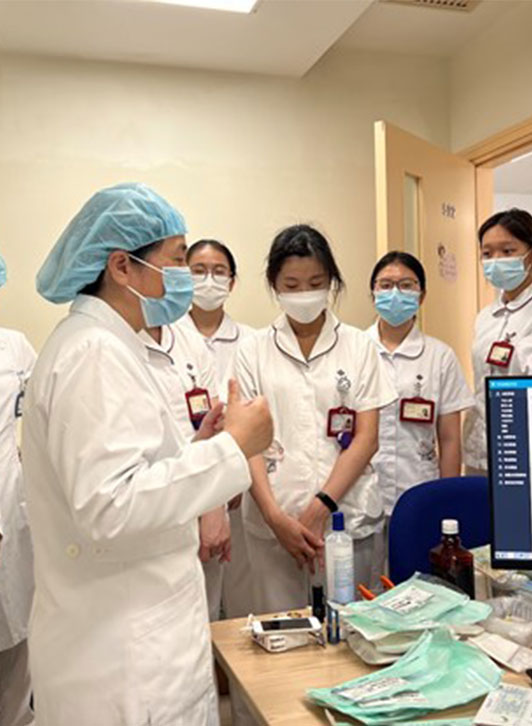 huadongHospitalAffiliatedToFudanUniversity_center