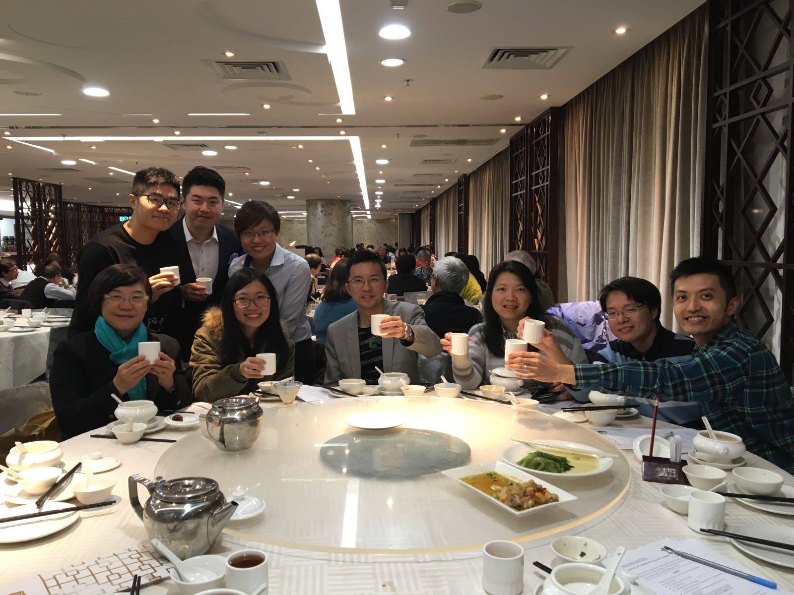 1201-executive-committee-member-gathering-02