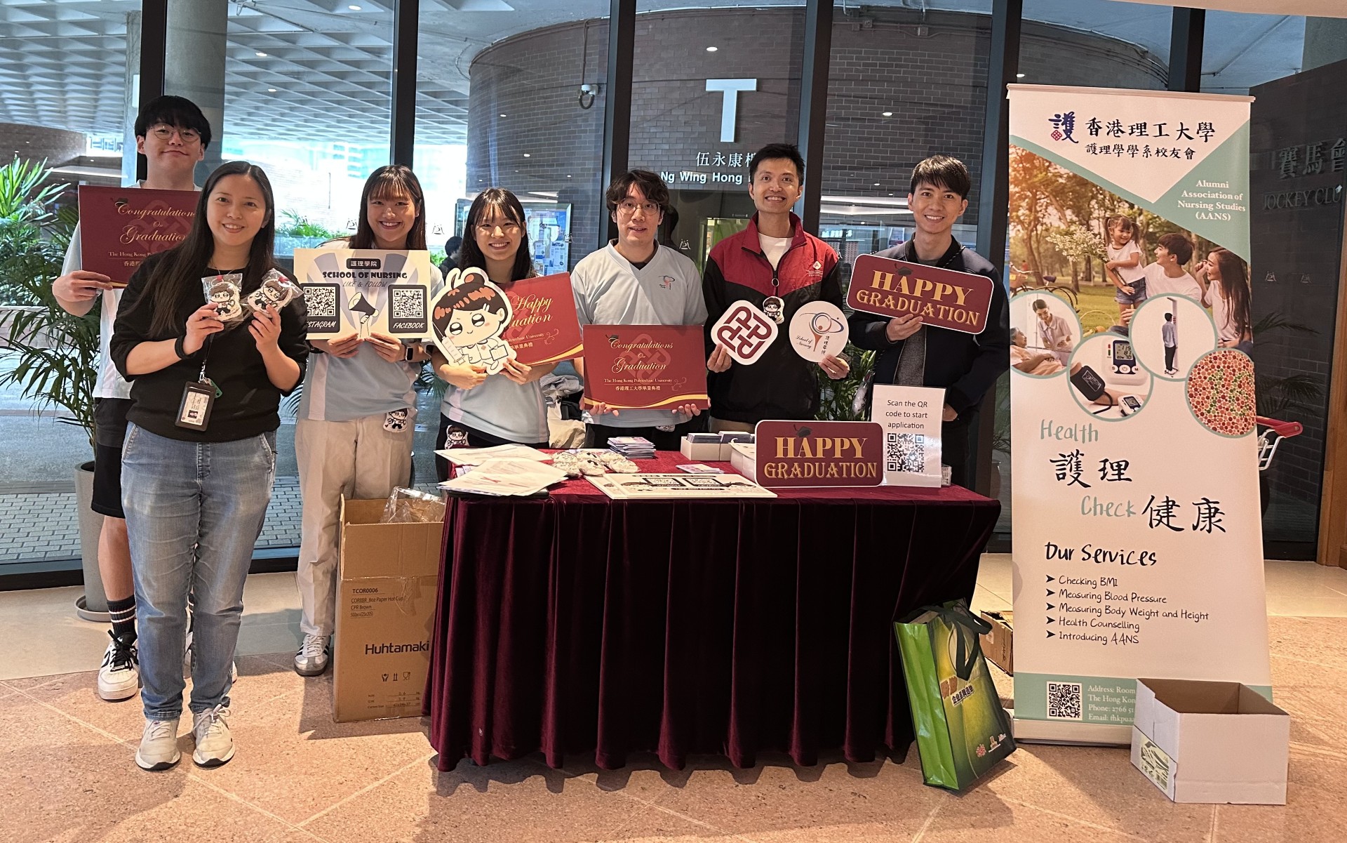 1107-presented-the-exclusive-souvenirs-to-the-nursing-grauates