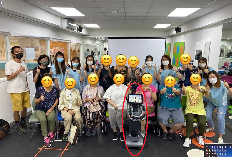 0901-1130-collaborative-care-in-school-health-and-safety-used-temi-robot-03