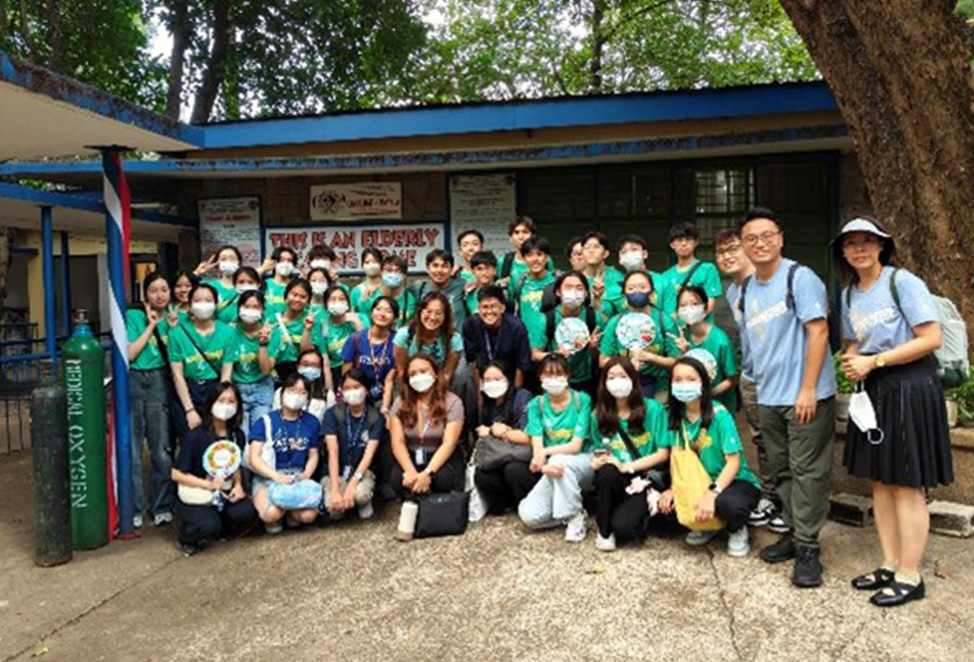0520-29-service-learning-activity-in-manila-01