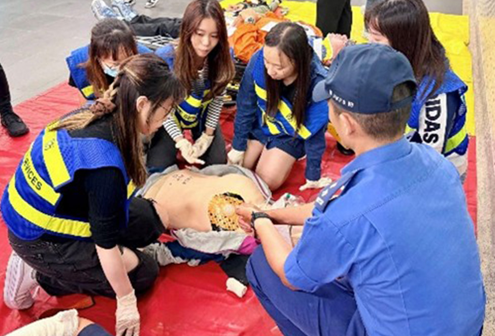 1028-students-trained-for-managing-mass-casualty-incidents-02