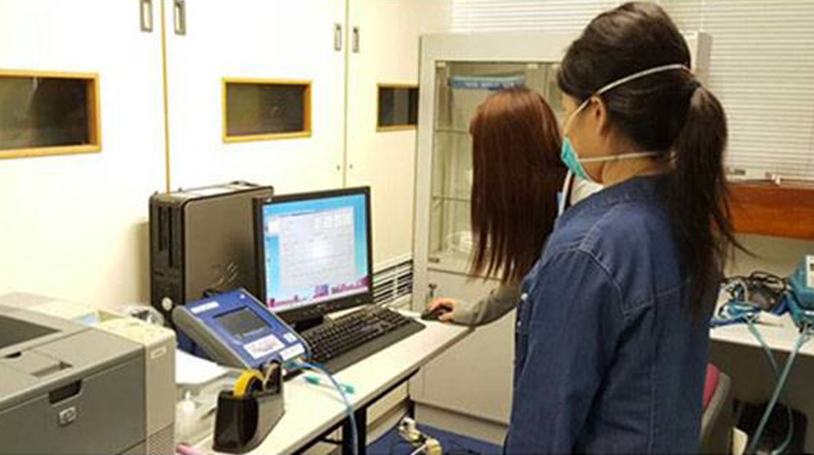 an-undergraduate-student-undergoes-fit-testing-of-an-n95-mask