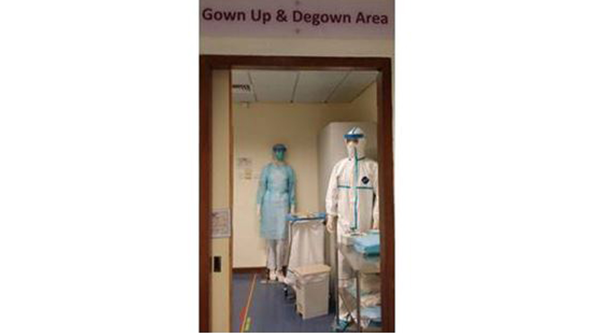 gown-up-and-degown-area-for-ppe-01