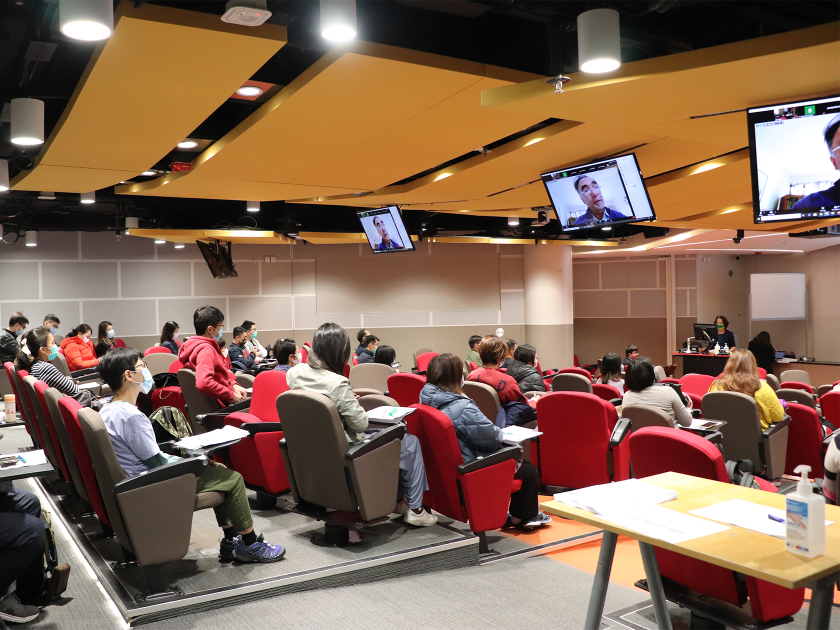 head-of-school-welcoming-students-of-the-idic-2021