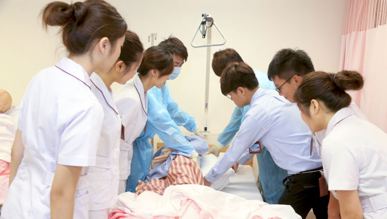 BachelorofScienceHonoursinNursing53455760x430