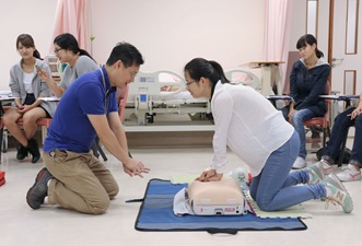 Pioneering-nursing-education-using-high-fidelity-Patient-Simulators_2