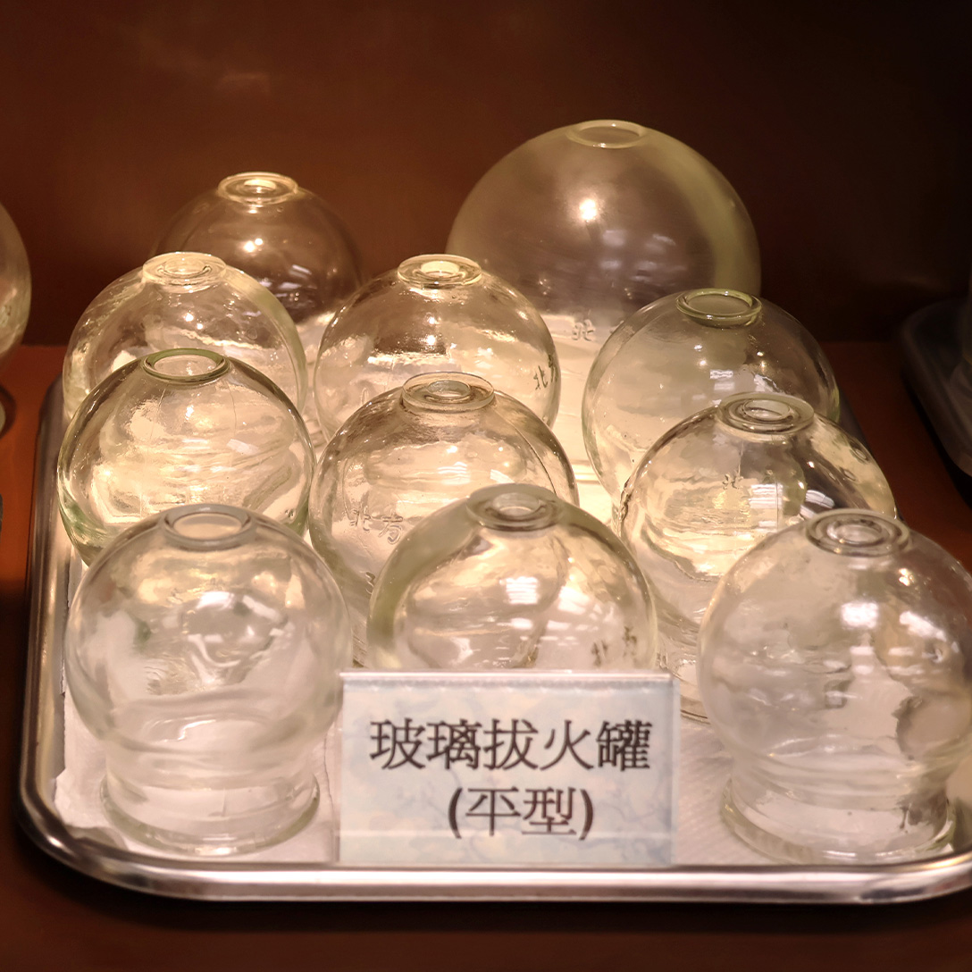 the-yuen-yuen-institute-chinese-medicinal-nursing-laboratory-06