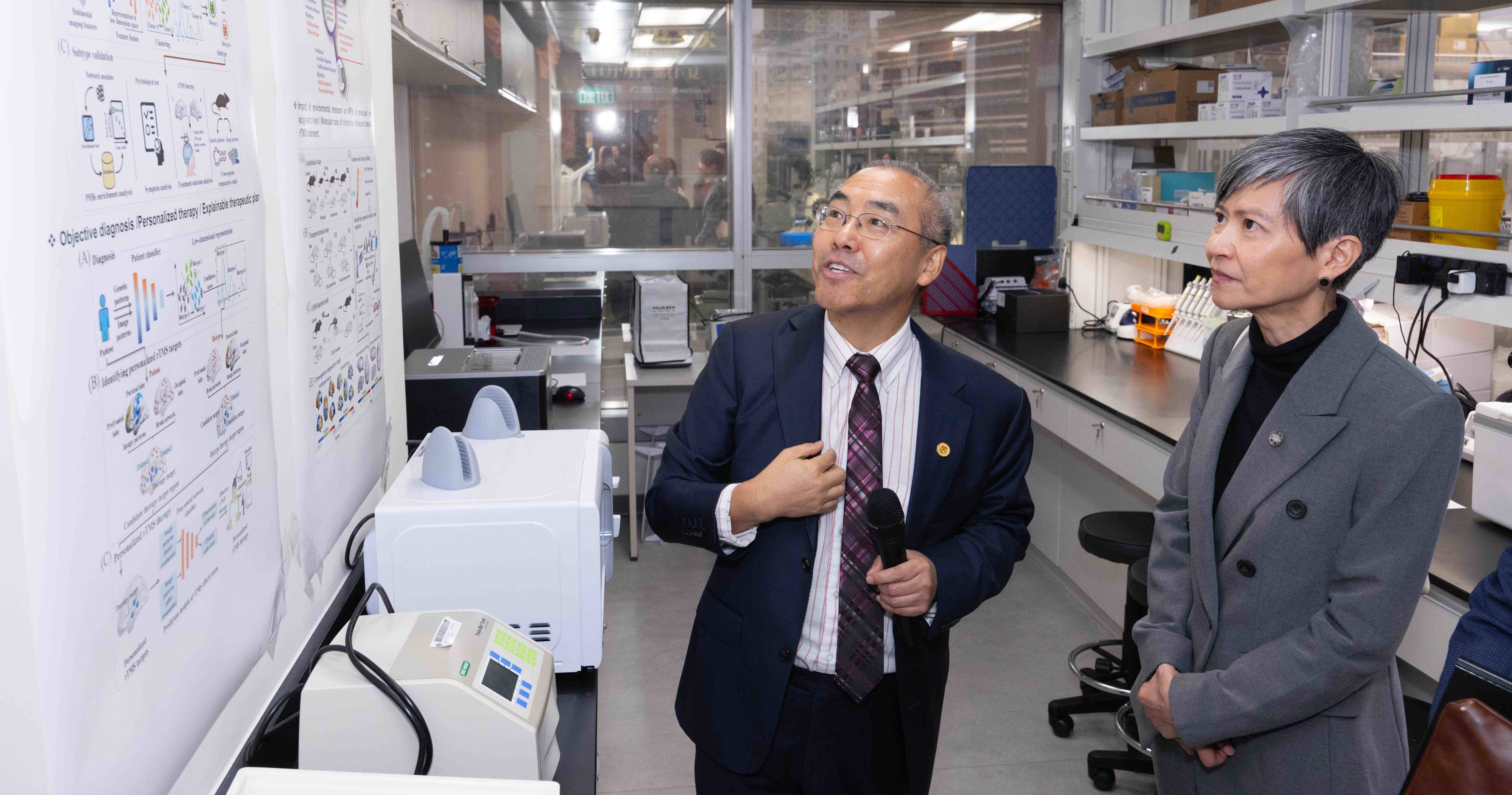 1112-polyu-establishes-eight-jc-stem-labs-to-attract-outstanding-randd-talent-and-support-hk-07