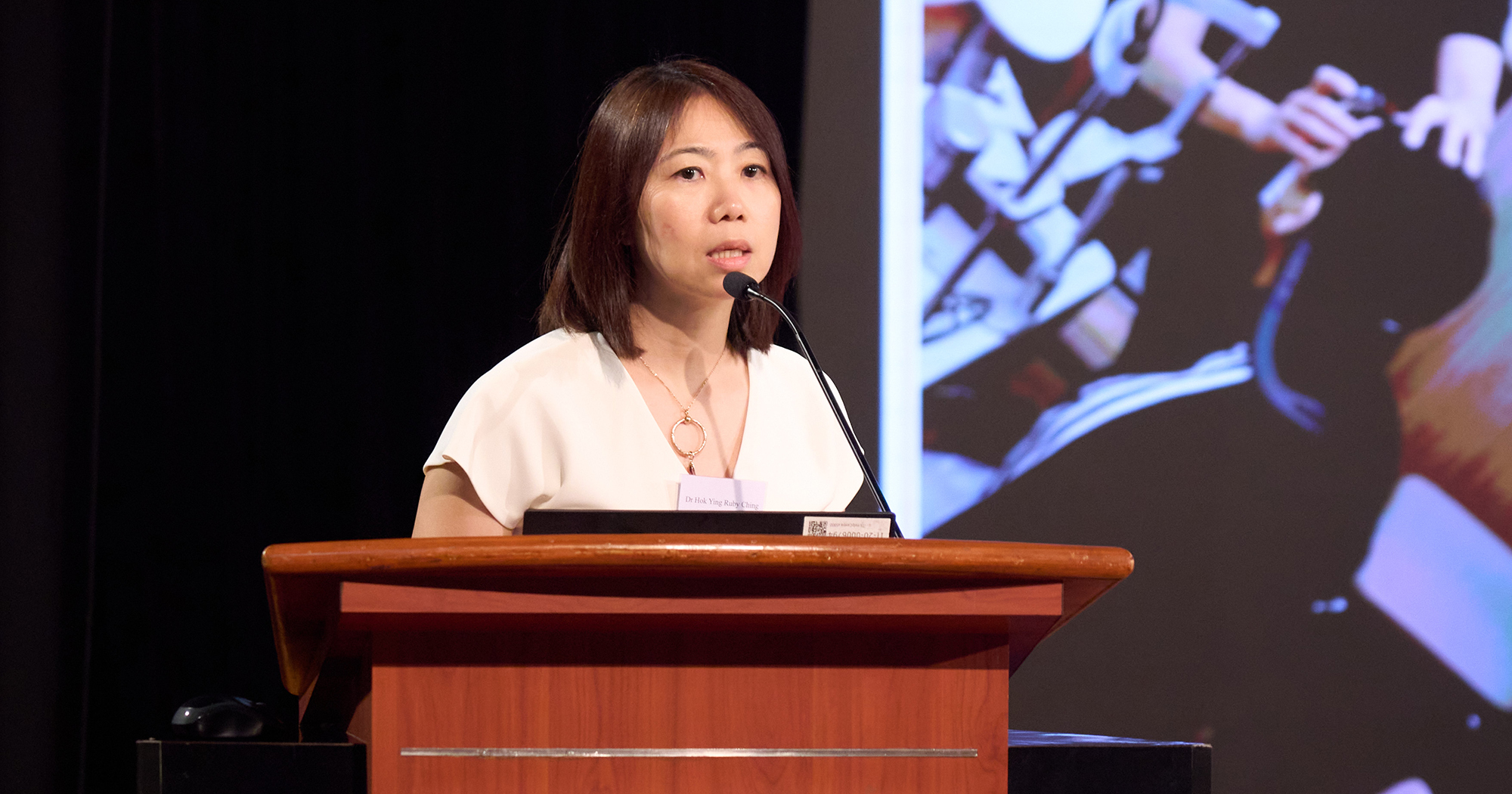 Dr Ching Hok-ying delivered her keynote and addressed medical-social collaboration using the Eye Hub project as an illustrative example.