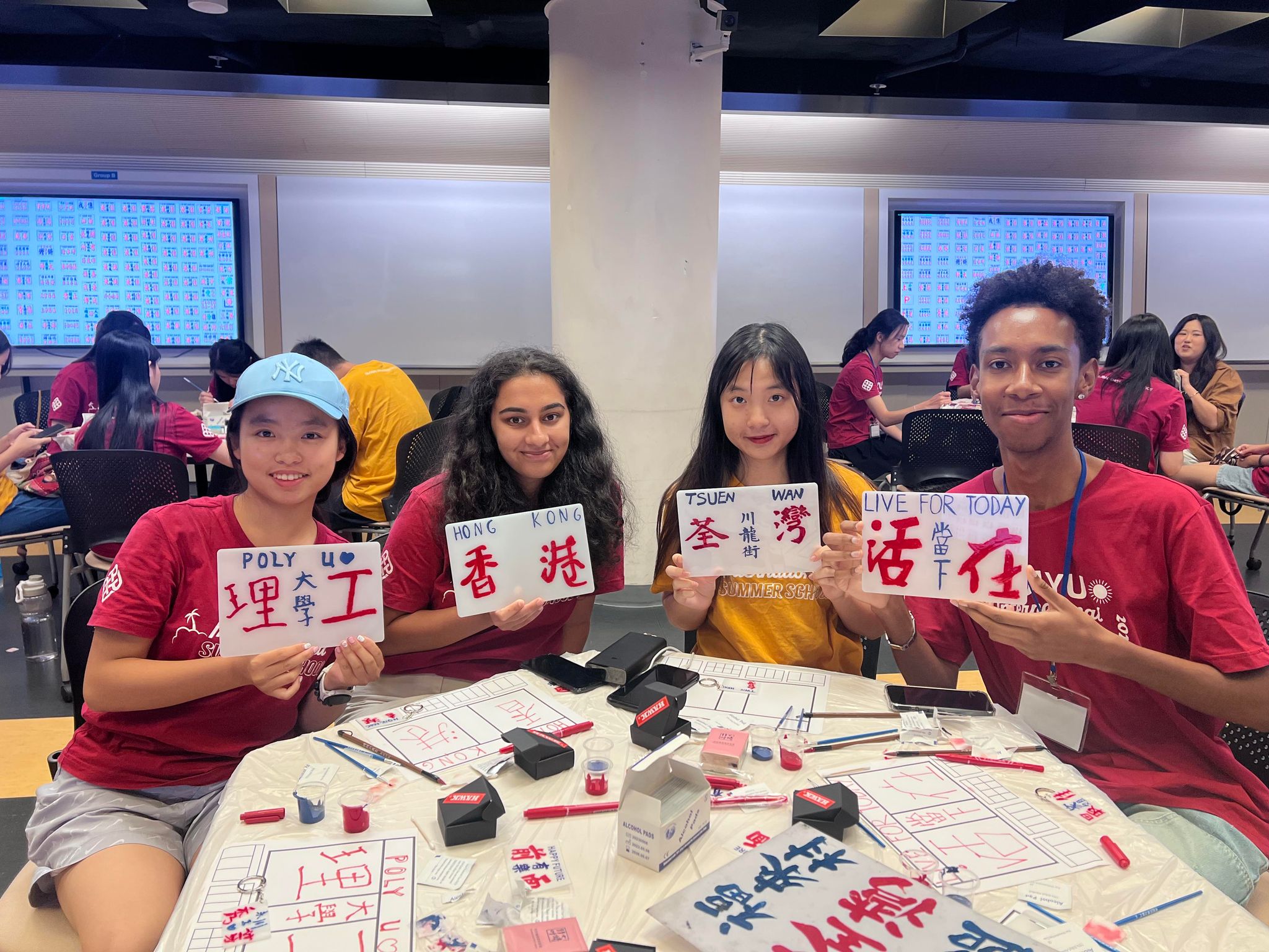 Minibus Sign Workshop | PolyU International Summer School