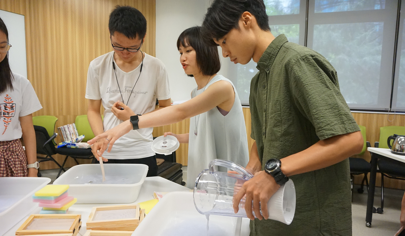 Tea-x-Making-of-Recycling-Paper-2_1370-x-800-px
