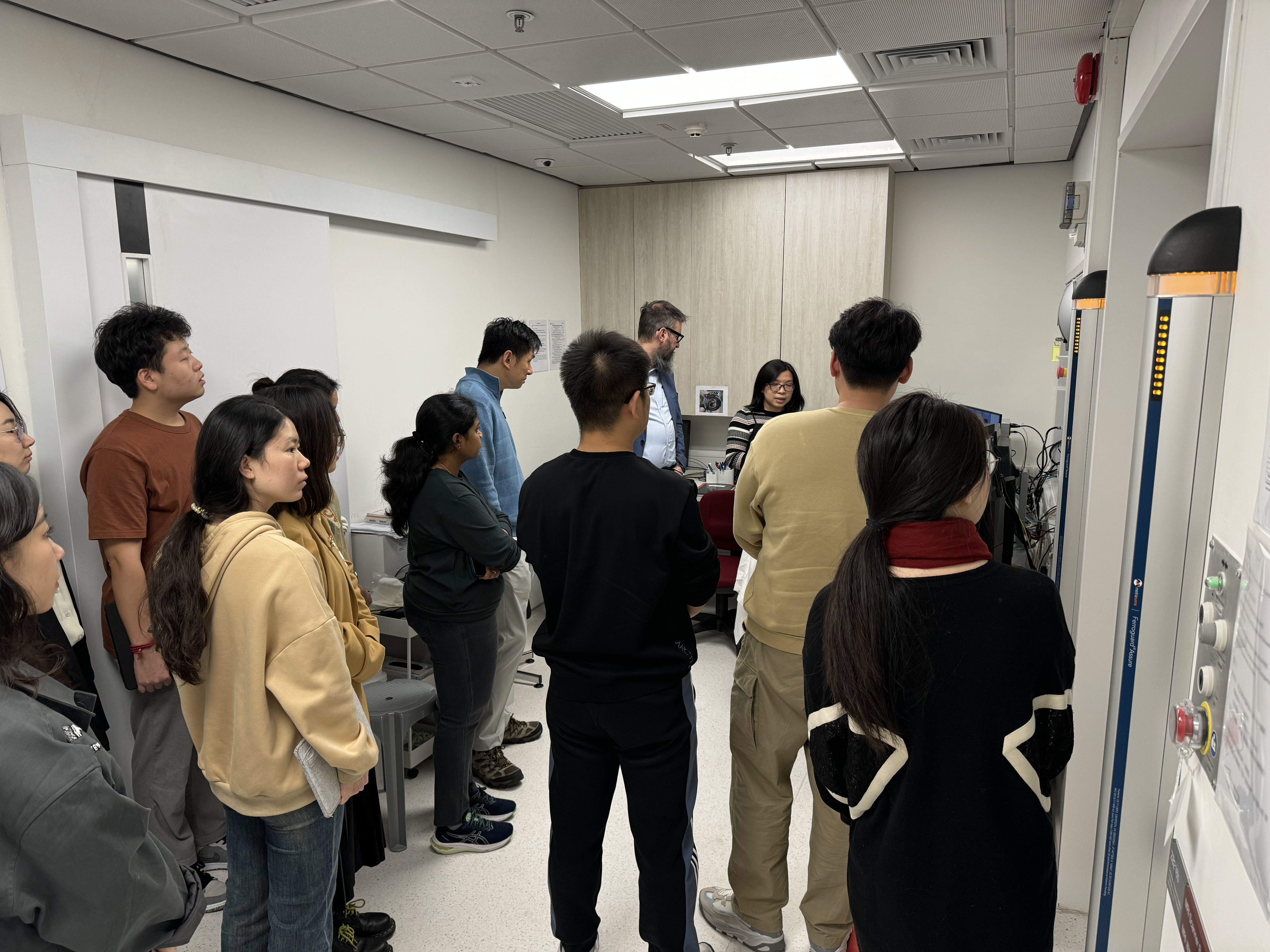 sel_20231208_060348877_iOS