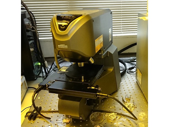 3D_Laser_Scanning_Microscope_1_884x884