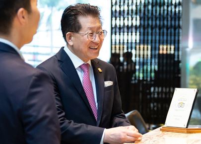 staffProf Kaye Chon810x580