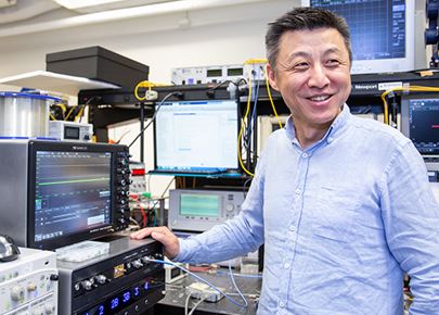 staffProf Lu Chao810x580
