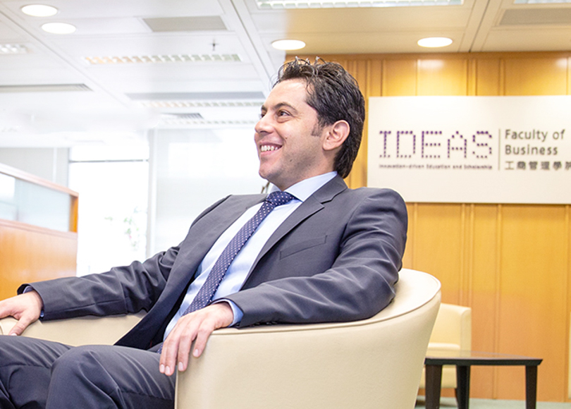 staff_Dr Walid Saffar_810x580