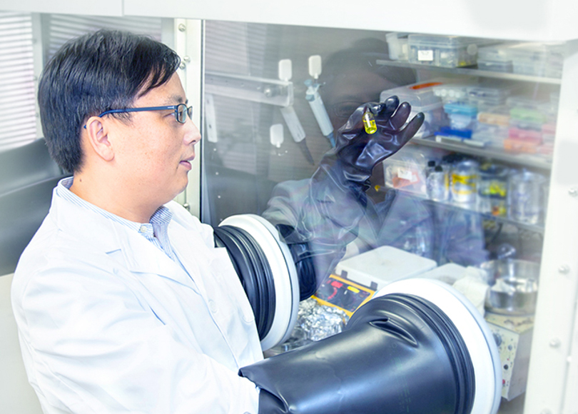 staffProf Feng Yan810x580